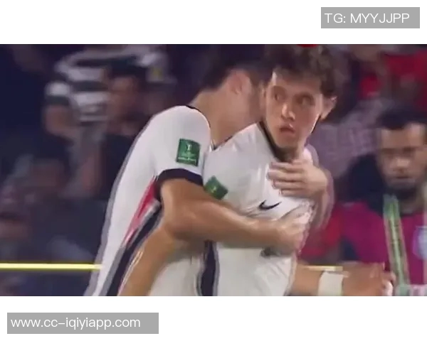 李小恒替补出场连入两球助力中国香港3-1领先孟加拉国 李小恒替补出场连入两球助力中国香港3-1领先孟加拉国