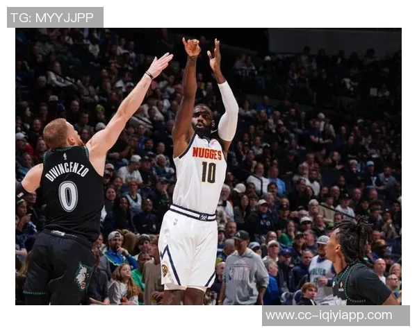 约基奇开季三连三双表现惊艳25分19板10助助球队强势开局