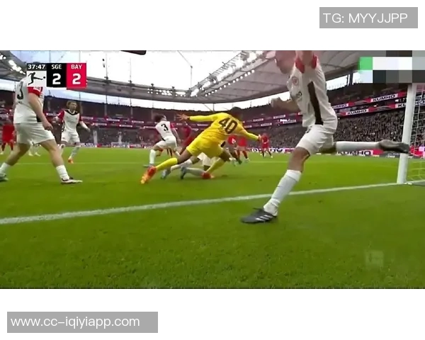 金玟哉因脚部与肩部疼痛缺席法兰克福比赛前景堪忧